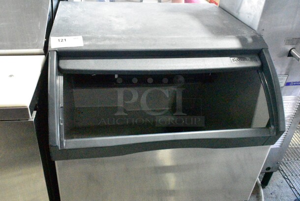 Scotsman CU3030SA-1A Stainless Steel Commercial Self Contained Undercounter Ice Machine. 115 Volts, 1 Phase.  - Image 4 of 5