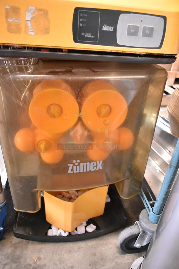 Zumex Metal Commercial Countertop Citrus Juicer. Tested and Working! - Image 4 of 6