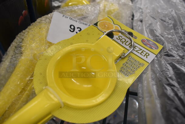 4 BRAND NEW! Winware Yellow Lemon Squeezers. 10x3x2. 4 Times Your Bid! - Image 2 of 3