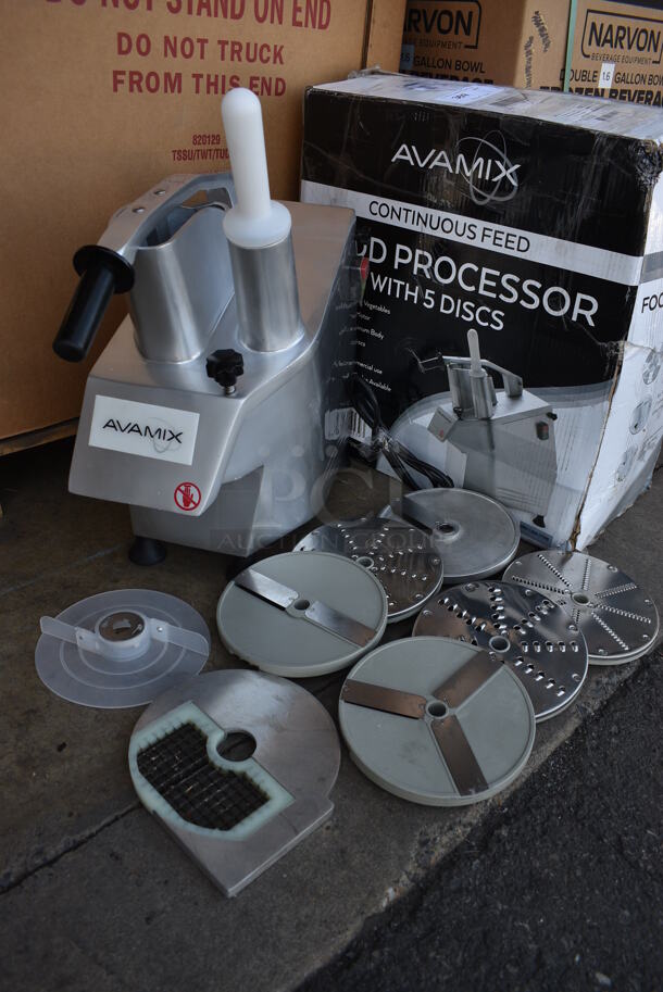 BRAND NEW IN BOX! Avamix Model 177CFP5D Stainless Steel Commercial Countertop Food Processor w/ 7 Various Blades. 120 Volts, 1 Phase. 10x27x24. Tested and Working! - Image 4 of 12