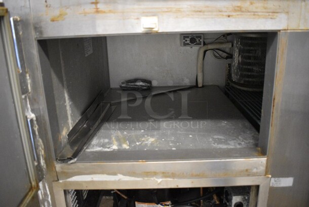 Leader Model LM48 S/C Stainless Steel Commercial Sandwich Salad Prep Table Bain Marie Mega Top W/ Poly Coated Rack on Commercial Casters. 115 Volts, 1 Phase. 48x32x45. Tested and Working! - Image 8 of 8