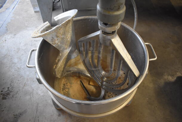 Hobart L800 Metal Commercial Floor Style 80 Quart Planetary Dough Mixer w/ Metal Mixing Bowl, Dough Hook and Paddle Attachments. 208 Volts, 3 Phase. 30x45x57 - Image 4 of 8