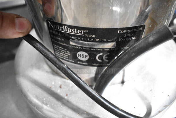 Nutrifaster N450 Stainless Steel Commercial Countertop Citrus Juicer. 110 Volts, 1 Phase. Tested and Working! - Image 5 of 5