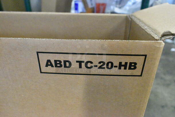 IN ORIGINAL BOX! Master ABD TC-20-HB Pro Master Airbrush Compressor Set.   - Image 5 of 5
