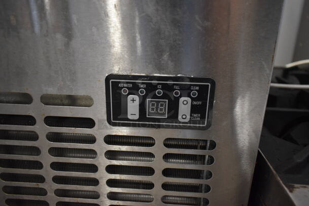 Della 048-GM-48196 Stainless Steel Commercial Self Contained Ice Machine. 115 Volts, 1 Phase.  - Image 4 of 9