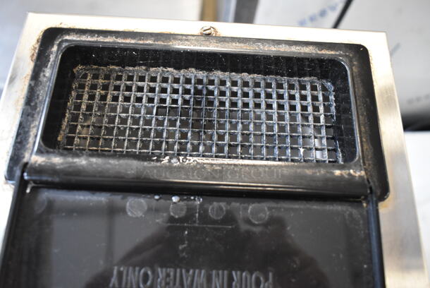2023 Bunn VPR Stainless Steel Commercial Countertop 2 Burner Coffee Machine w/ Poly Brew Basket. 120 Volts, 1 Phase.  - Image 6 of 7