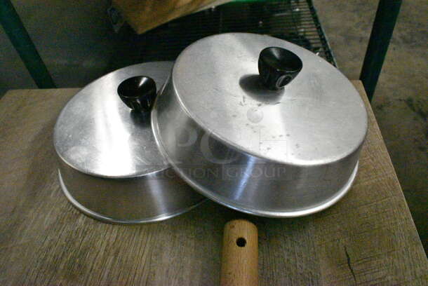 22 Items Including Metal Baking Pans, Scale, Manual Citrus Juicer, Mesh Racks, Sifters. 22 Times Your Bid!  - Image 6 of 12