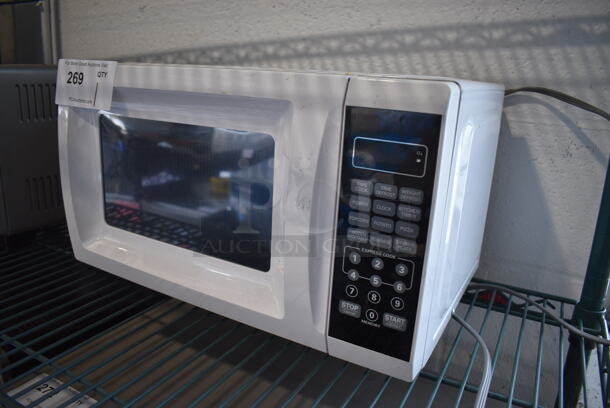 Walmart Model EM720CGA-W Countertop Microwave Oven w/ Plate. 120 Volts, 1 Phase. 17x12x10 - Image 2 of 4