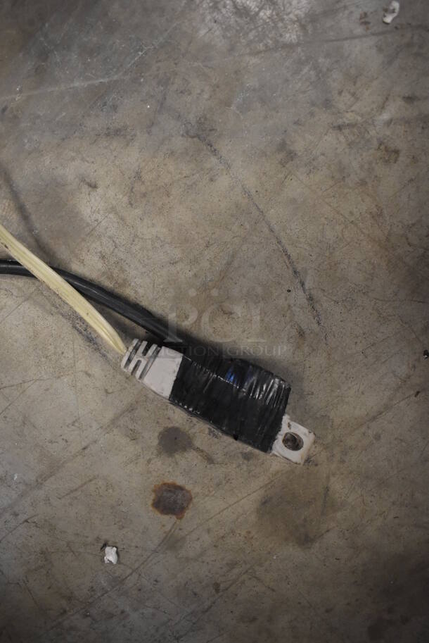 2013 True T-23F ENERGY STAR Stainless Steel Commercial Single Door Reach In Freezer w/ Poly Coated Racks on Commercial Casters. 115 Volts, 1 Phase. Tested and Working! - Image 6 of 7