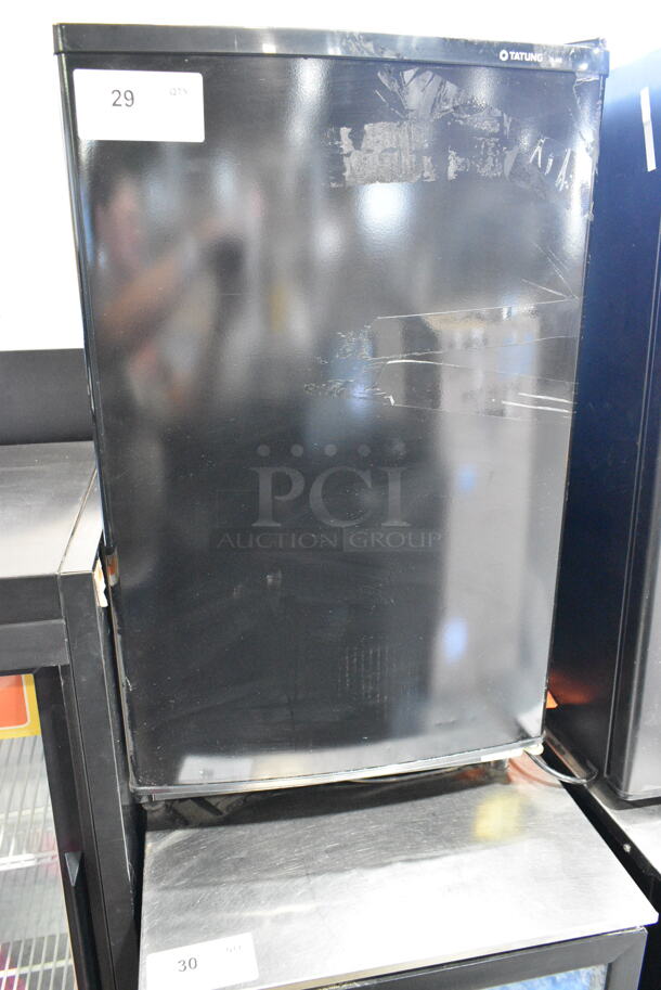 Tatung TR-4RD Mini Cooler. 115 Volts, 1 Phase. Tested and Powers On But Does Not Get Cold - Image 1 of 6