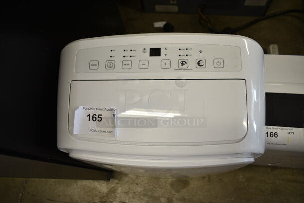 BRAND NEW SCRATCH AND DENT! Insignia NS-AC08PWH1 Portable Air Conditioner. 12,000 BTU. 115 Volts, 1 Phase. Tested and Working! - Image 4 of 7