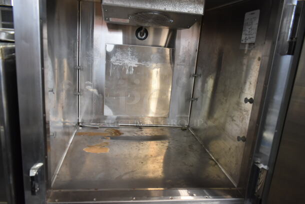 Traulsen RDT132EUT-HHS Stainless Steel Commercial 2 Half Size Door Reach In Dual Zone Cooler Freezer. 115 Volts, 1 Phase. Tested and Powers On But Does Not Get Cold
 - Image 2 of 4