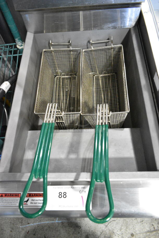 BRAND NEW SCRATCH AND DENT! 2023 Cookline CF-40E-240-3 Stainless Steel Commercial Floor Style Electric Powered Deep Fat Fryer. 240 Volts, 3 Phase.  - Image 4 of 10