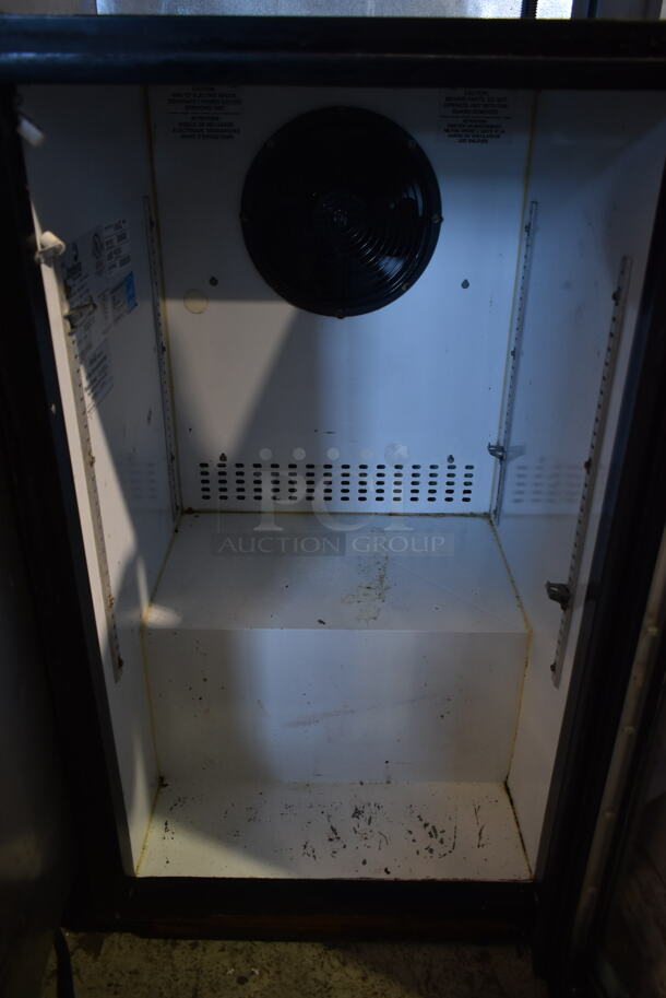 Imbera VR06 Metal Commercial Mini Cooler Merchandiser. 115 Volts, 1 Phase. Tested and Working! - Image 3 of 4
