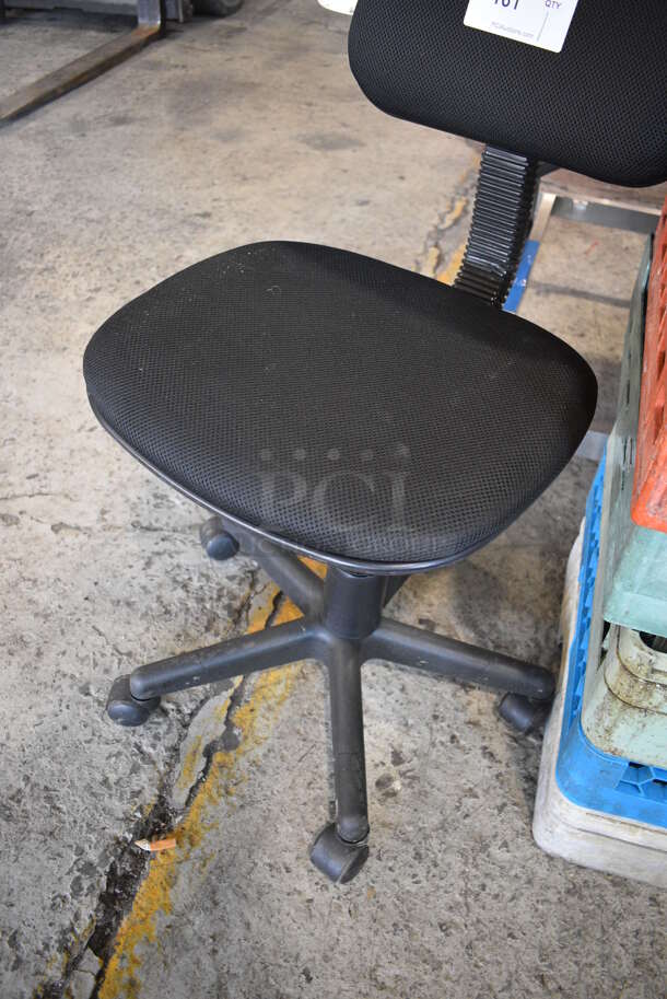 Black Office Chair on Casters. 16x19x34 - Image 3 of 3