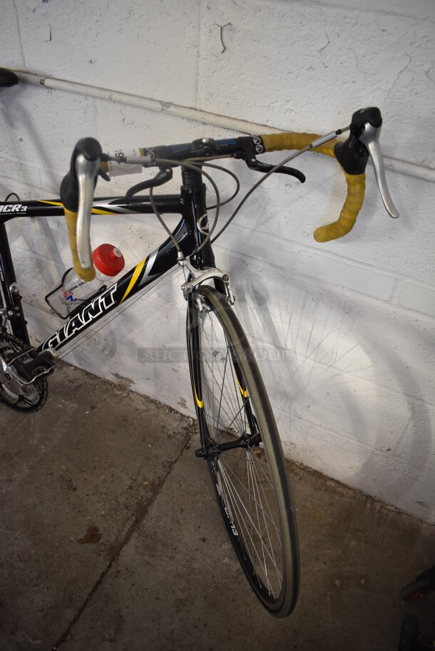 Giant OCR3 Black, Yellow and White Metal Road Bicycle. 18x66x37 - Image 2 of 8