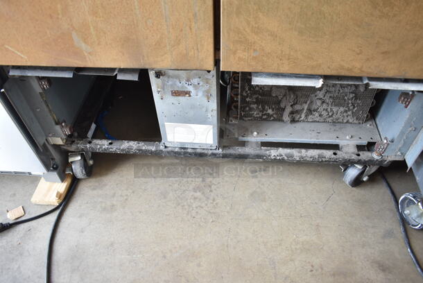 2017 True T-35-HC Stainless Steel Commercial 2 Door Reach In Cooler on Commercial Casters. 115 Volts, 1 Phase. Cannot Test - Unit Trips Breaker - Image 3 of 7