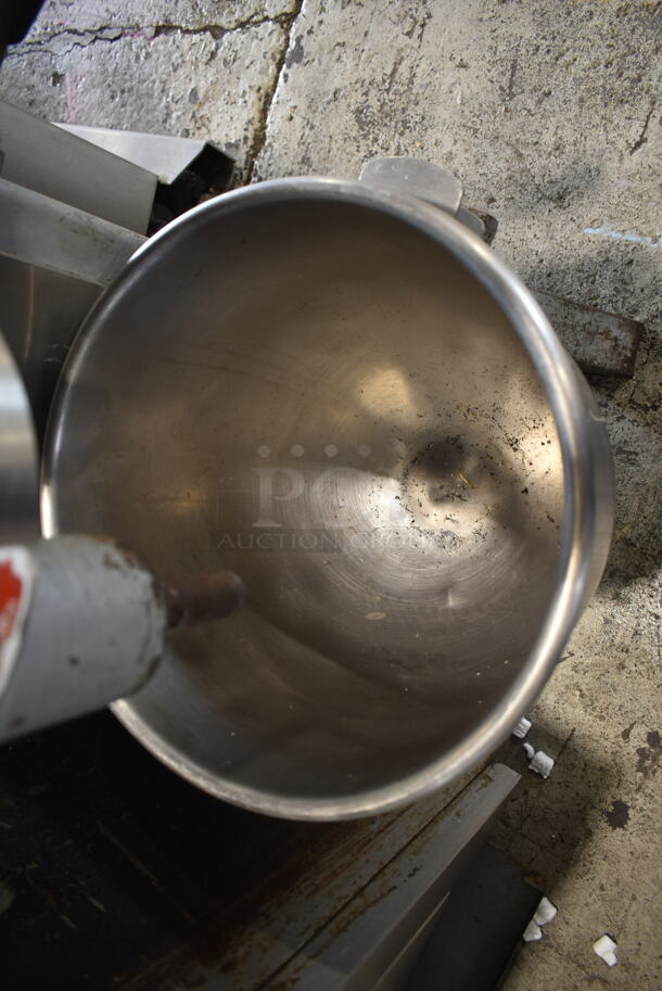 Univex M-30 Metal Commercial Floor Style 30 Quart Planetary Dough Mixer. 115 Volts, 1 Phase. Tested and Working! - Image 3 of 8