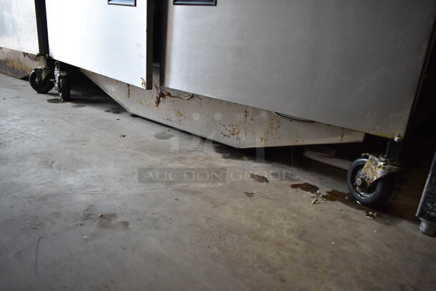 2020 Henny Penny OGA-323 ENERGY STAR Stainless Steel Commercial Natural Gas Powered 3 Bay Fryer w/ 3 Metal Fry Baskets on Commercial Casters. 255,000 BTU.  - Image 4 of 12