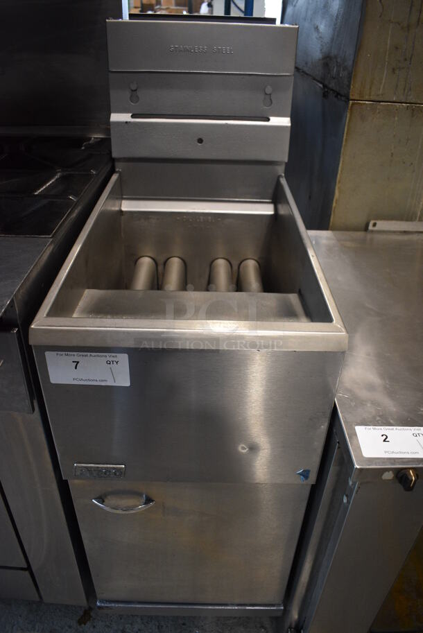 Pitco Frialator Model 15C4S Stainless Steel Commercial Floor Style Propane Gas Powered Deep Fat Fryer. 122,000 BTU. 15x30x47