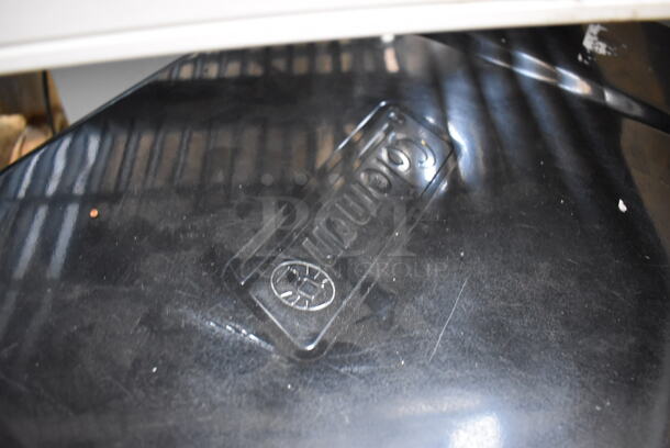 Coleman Metal Countertop Oven. 27x19x14.5 - Image 7 of 7