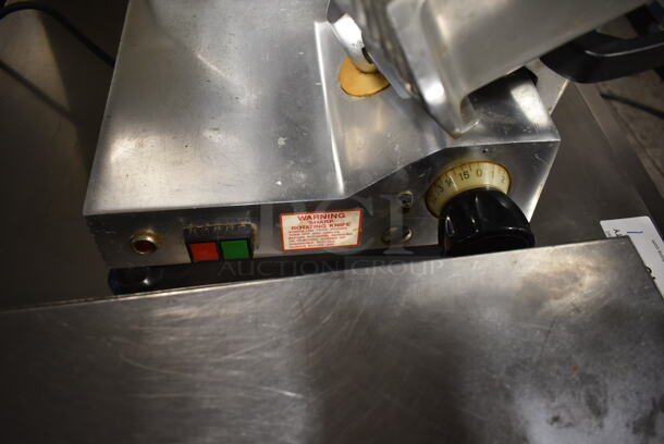 Berkel 827 Stainless Steel Commercial Countertop Meat Slicer w/ Blade Sharpener. 115 Volts, 1 Phase. Tested and Working! - Image 5 of 6