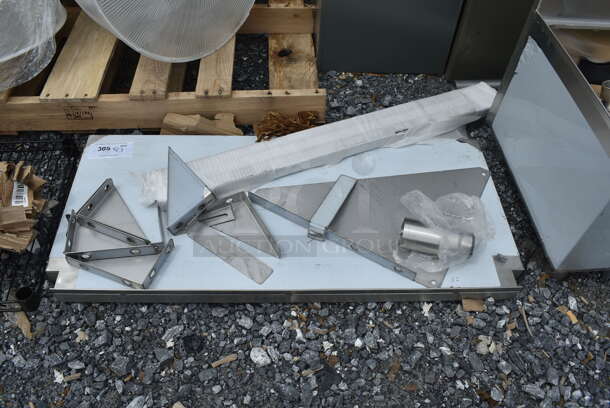BRAND NEW SCRATCH AND DENT! Regency 600SALSTAND Salamander Broiler Stand - Image 2 of 6