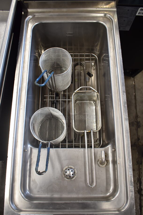 Arcobaleno APCE35 Commercial Stainless Steel Electric Pasta Cooker With 3 Stainless Steel Strainer Baskets on Galvanized Legs. 208V, 3 Phase. - Image 4 of 6