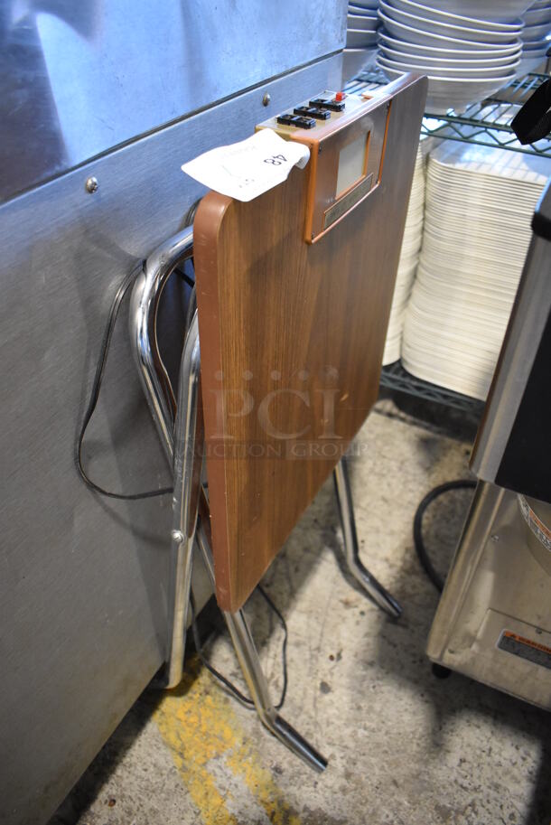 Logan Show King Folding End Table. 18x16x29 - Image 8 of 8