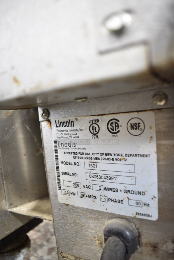 Lincoln Impinger 1301 Stainless Steel Commercial Countertop Electric Powered Conveyor Pizza Oven. 208 Volts.  - Image 5 of 5