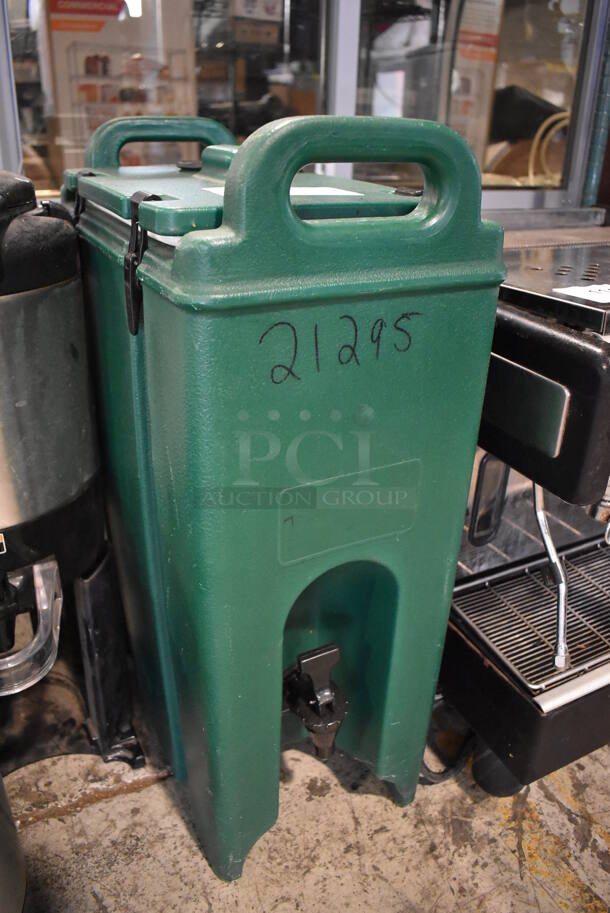 Cambro 500LCD Green Poly Insulated Beverage Holder Dispenser. 9x16.5x24 - Image 3 of 6
