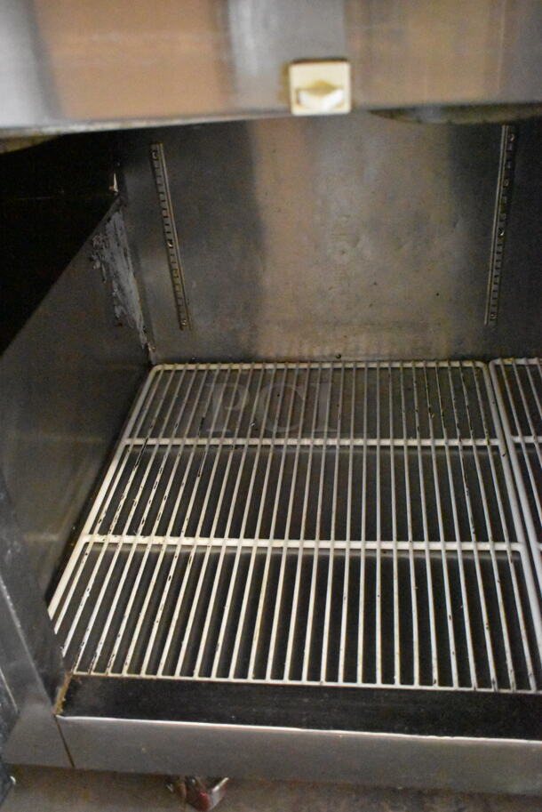 Leader PT72 S/C Stainless Steel Commercial Pizza Prep Table w/ Oversized Stone Cutting Board on Commercial Casters. 115 Volts, 1 Phase. Tested and Working! - Image 9 of 12