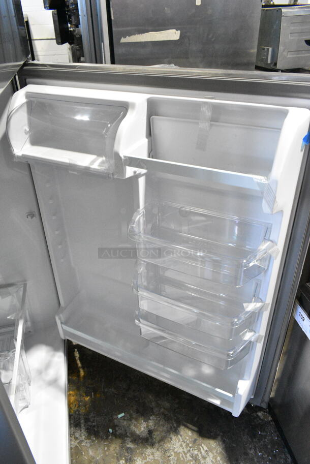 BRAND NEW SCRATCH AND DENT! 2023 Whirlpool WRT311FZDM02 Stainless Steel Cooler w/ Freezer. 115 Volts, 1 Phase. Tested and Working! - Image 8 of 10