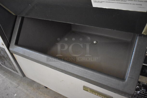 Scotsman CME256AS-1E Stainless Steel Commercial Ice Head on Commercial Bin. 115 Volts, 1 Phase. 30x33x56 - Image 4 of 6