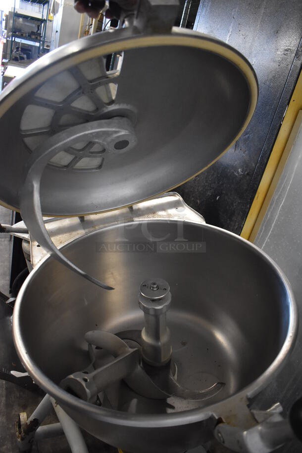 Hobart VCM40 Metal Commercial Floor Style Vertical Cutter Mixer. 220 Volts, 3 Phase. 29x24x46 - Image 5 of 7