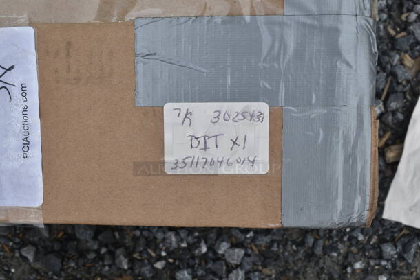 BRAND NEW SCRATCH AND DENT! Cooking Performance Group 35117046014 Convection Oven Stacking Kit for for FEC-100 and FEC-200 Ovens - Image 2 of 3