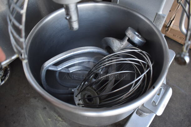 2015 PrepPal PM10 Metal Commercial 10 Quart Planetary Dough Mixer w/ Stainless Steel Mixing Bowl, Bowl Guard, Paddle, Balloon Whisk and Dough Hook Attachments. 110 Volts, 1 Phase. 15x19x25. Tested and Working! - Image 6 of 6