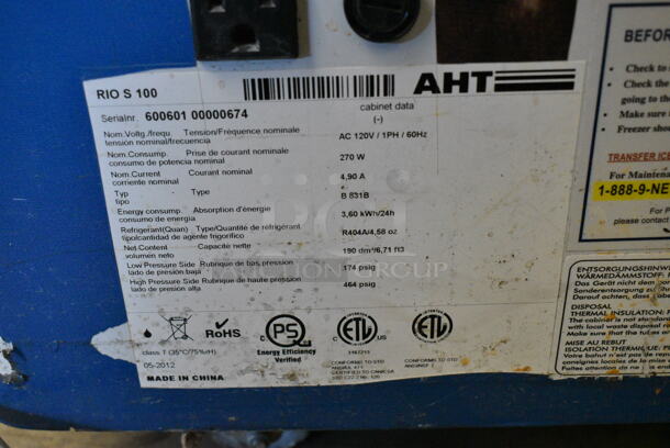 AHT RIO S 100 Metal Commercial Chest Freezer Merchandiser on Commercial Casters. 115 Volts, 1 Phase. Tested and Working! - Image 6 of 6