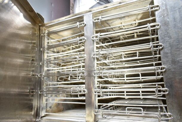 Frymaster FBCR18CSE Stainless Steel Commercial Floor Style Natural Gas Powered Rethermalizer on Commercial Casters. 90,000 BTU.  - Image 2 of 4