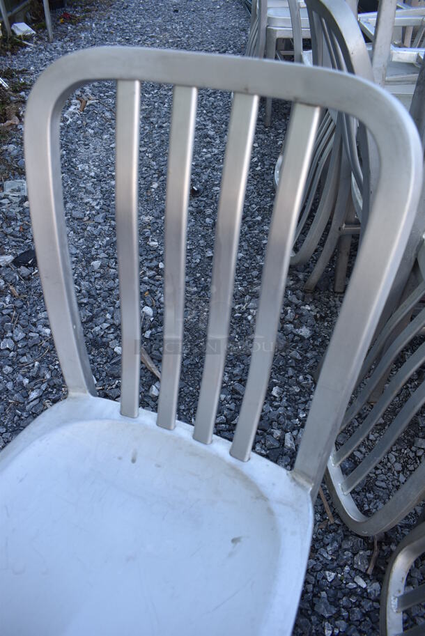 8 Metal Dining Chairs. 15x18x34. 8 Times Your Bid! - Image 4 of 4