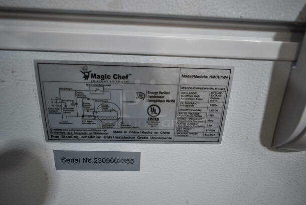 Magic Chef HMCF7W4 Metal Chest Freezer. 115 Volts, 1 Phase. Tested and Working! - Image 4 of 4