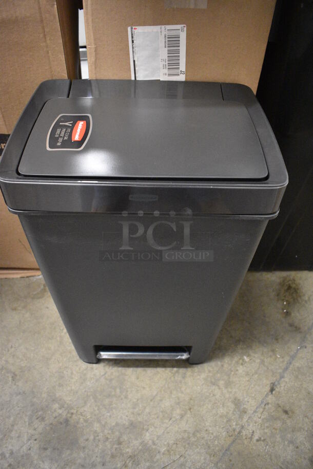 6 BRAND NEW! Rubbermaid Premier Step On Series III Trash Can w/ 4 Lids. 17x13x24. 6 Times Your Bid! - Image 1 of 6