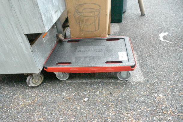 BRAND NEW SCRATCH AND DENT! CaterGator 215EPPDOLLY Dash Red Compact Dolly for EPP Food Pan Carriers - 550 lb Capacity - Image 3 of 7