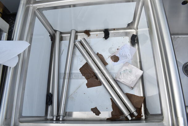 BRAND NEW SCRATCH AND DENT! Steelton 522CS12424 29 1/2" 18-Gauge Stainless Steel One Compartment Commercial Sink without Drainboard - 24" x 24" x 12" Bowl - Image 4 of 6