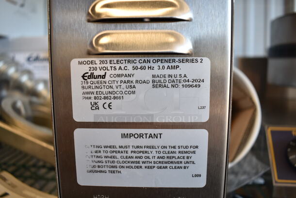 BRAND NEW SCRATCH AND DENT! Edlund 203 Stainless Steel Two-Speed Tabletop Electric Can Opener. 230 Volts, 1 Phase.  - Image 4 of 4