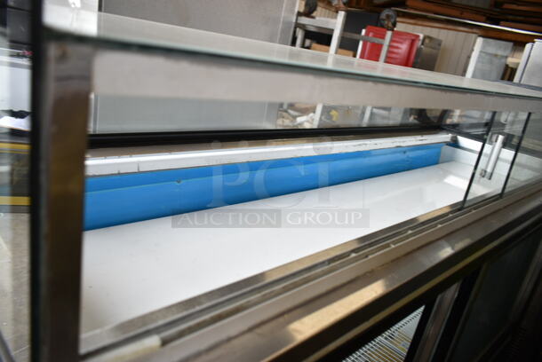 Leader SDL72 S/C Metal Commercial Floor Style Deli Display Case Merchandiser w/ Top Display Case. 115 Volts, 1 Phase. Tested and Powers On But Does Not Get Cold - Image 4 of 9