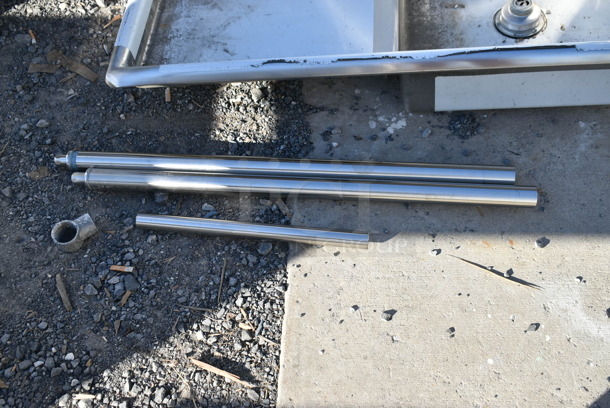 BRAND NEW SCRATCH AND DENT! Regency 600DDT48L 16 Gauge 4' Soiled / Dirty Dish Table - Left Drainboard - Image 3 of 6