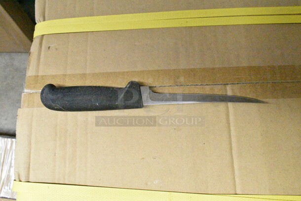 75 SHARPENED Stainless Steel Knives Including Boning Knives. 75 Times Your Bid!  - Image 5 of 6