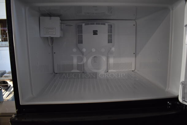 Kenmore 111.71219610 Metal Cooler Freezer Combo. 115 Volts, 1 Phase. 33x30x67. Tested and Powers On and Freezer Works But Cooler Does Not Get Cold - Image 4 of 7