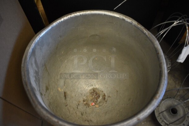 20 QT Metal Commercial Mixing Bowl. 15x14x12. - Image 2 of 5